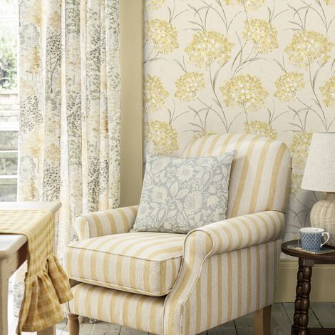 Papier peint intissé Laura Ashley Fleurs Giselle Ochre 1005 x 52cm Jaune