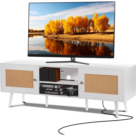 VEVOR Meuble TV en Rotin pour Televiseur de 65 pouces, Banc TV Boheme Porte en Rotin, Centre de Divertissement avec Prise Integree et Ports USB, Console TV Moderne pour Salon, Salle Multimedia, Blanc (1/5)