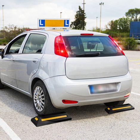 Lot de 2 Butées de Roue pour Stationnement de Véhicule Caoutchouc Durable et Robuste pour Pneus de Voiture Camion Camionnettes pour Garage Jaune (1/3)