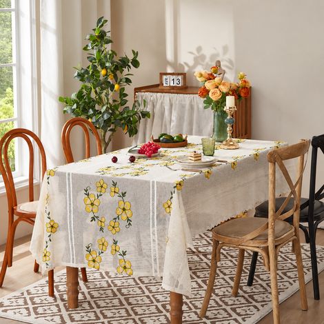Nappe de Noël Dentelle Polyester Motif Petites Fleurs Jaunes de Noël 140 x 100 cm Rouge Table Basse 30 × 20 × 1 cm 168 g – Livraison gratuite (1/5)