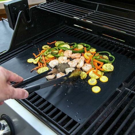 Tapis de cuisson anti-adhésifs pour barbecue au charbon de bois ou au grill électrique Résistant à la chaleur Réutilisable Facile à nettoyer (40X50CM) (1/5)