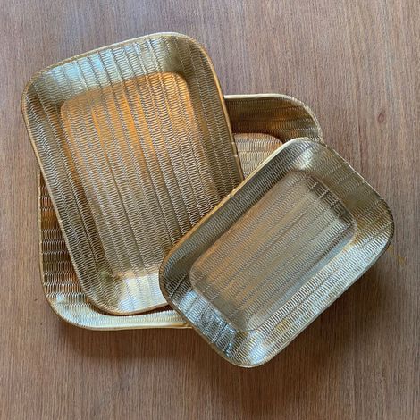 Set de 3 plateaux rectangulaires coloris or (1/5)