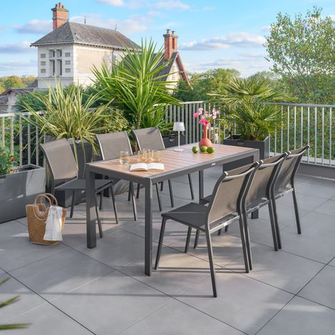Hesperide – Table de jardin 6 places en aluminium traité époxy – Plateau effet bois honey – Dimensions L. 169,5 x P. 80 x H. 75 cm