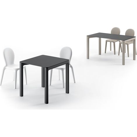 Chloé Chair Sabbia sedia seduta impilabile in polietilene colorata originale Plust di design bar ristoranti hotel giardino terraza veranda casa