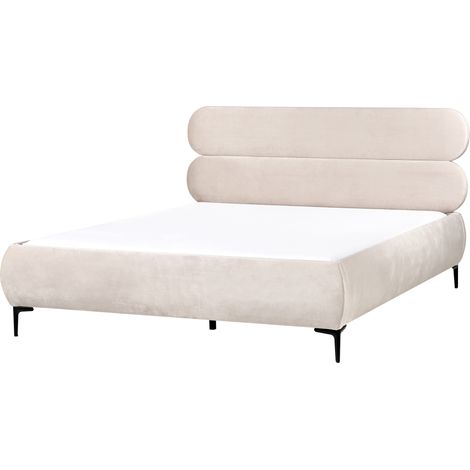 Cama con somier minimalista de terciopelo cabecero patas de metal negro dormitorio 160 x 200 cm beige claro Lessay