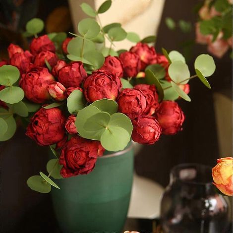 Pivoines artificielles pour la décoration florale de mariages et autres fêtes à domicile. Composition florale. (1/4)