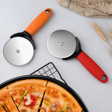 Roulette à Pizza - Coupe Pizza, Découpe Pizza, Couteau a Pizza - Pizza Cutter avec Poignée en Silicone et Lames en Acier Inoxydable avec Couvercle de Protection Rouge (1/5)