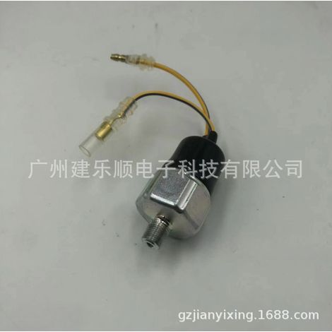 Capteur de pression d'huile 5-82410036-2, adapté aux pièces et composants mécaniques du moteur Isuzu 4LE2, en stock. (1/3)