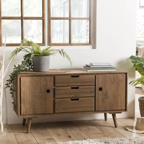 Macabane – Buffet scandi marron en sapin 2 portes – 3 tiroirs – Dimensions 110x40x57,5 cm – Style scandinave chaleureux (1/5)