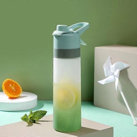Isolierbecher von 501 bis 600 ml mit Farbverlaufsnebel und Wasserstrahl, ideal für Outdoor-Sportarten. (1/5)