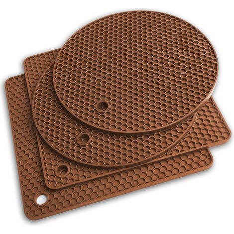 Ensemble d'accessoires de cuisine en silicone Q's INN comprenant 4 pièces : manique, protège-table et protège-plan de travail, égouttoir à vaisselle et gants isolants thermiques 225 °C, couleur marron (1/5)