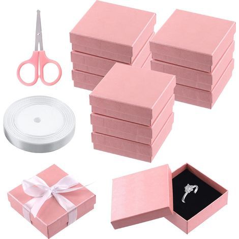 Lot de 12 boîtes à bijoux en carton rose 8,9 x 8,9 x 3,1 cm avec ciseaux et ruban en polyester pour ranger des bijoux (1/5)