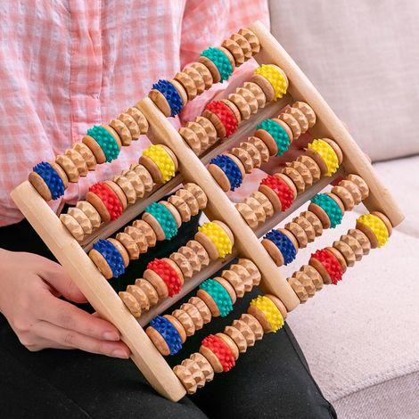 Rouleau en bois pour massage des pieds (1/3)