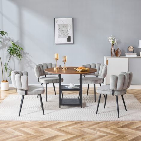 Table et chaises salle à manger. Table ronde 107 cm aspect noyer avec double niveau de rangement + 4 chaises grises en tissu à dossier fleur structuré – parfait pour petits espaces.