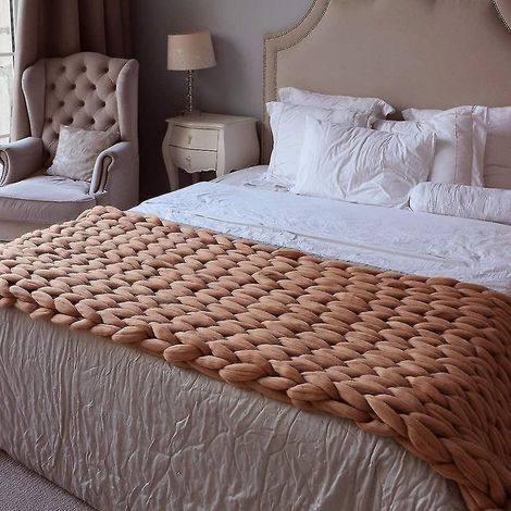 Grobstrickdecke aus Merinowolle, Boho-Stil fürs Schlafzimmer – 100 x 150 cm – braun (1/4)
