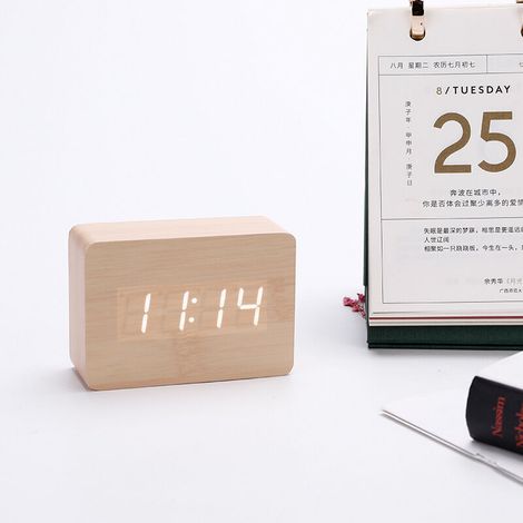 Réveil moderne en bois - Réveil lumineux LED Réveil en Bois Numérique Réveil Bureau Date 12/24 Heure - Pour la maison, la chambre à coucher, le bureau,Horloge Numérique