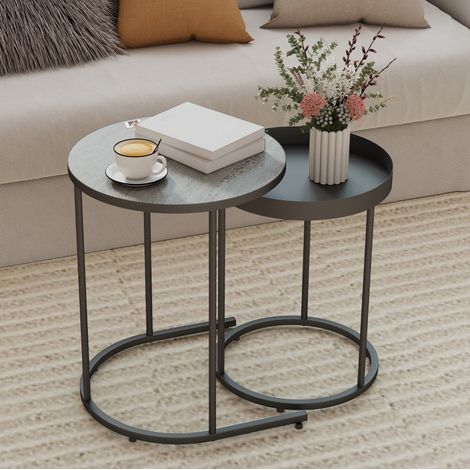 Set de 2 mesas auxiliares Ø42x54 cm y Ø36.5x48.5 cm gris metal con diseño apilable (1/5)