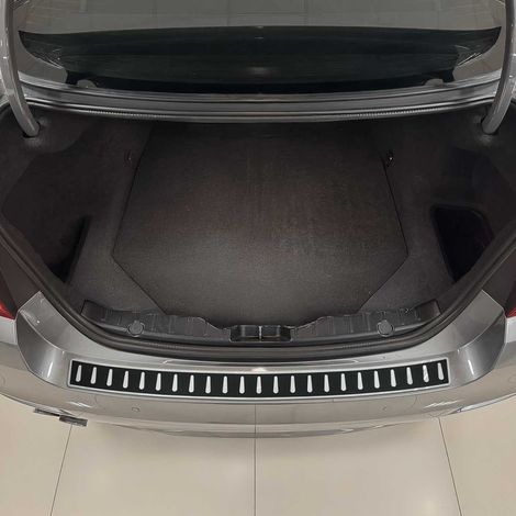 OMAC Ladekantenschutz für VW ID. Buzz 2022-2026 Acryl glänzend schwarz (1/5)