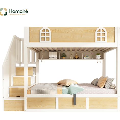 Charmante optique de cabane avec une finition en blanc et bois, avec un garde-corps… (1/5)
