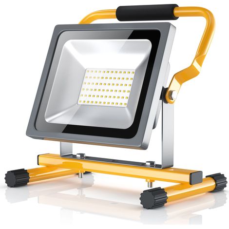 Brandson LED Baustrahler für Innen- und Außenbereich 30W / 2500 Lumen / IP65 (wasserfest) (1/5)