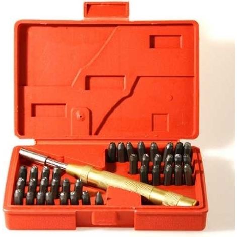 Punzoni/Numeratori lettere e numeri + simbolo & e punzonatore/battipunzoni 38 pezzi 4mm in valigetta