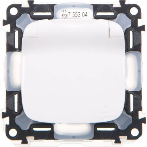 Valena allure Prise simple avec obturateurs IP44 755304