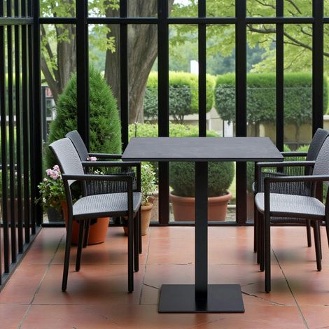 Table bistrot mélamine grise - pied métal noir, 70 cm NAPA (1/5)
