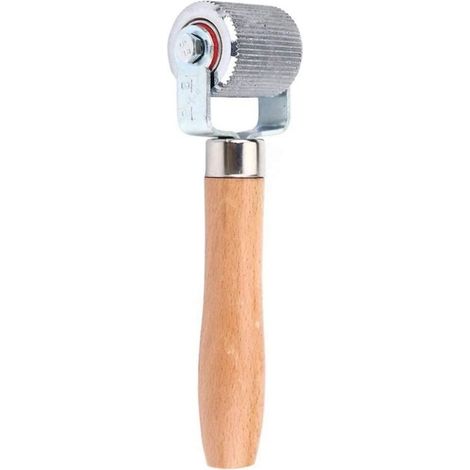 Reifenreparaturwerkzeug, Holzgriff, Reifenreparaturrolle. (1/4)