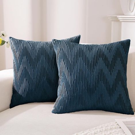 Set mit 2 Kissenbezügen aus Samt, 40 x 40 cm, weich und dekorativ, mit unsichtbarem Reißverschluss. Strapazierfähige Kissen für Wohnzimmer, Sofa, Schlafzimmer, dunkelblau. (1/5)