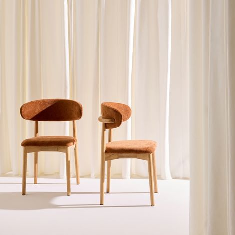 Lot de 2 chaises bois d'hévéa naturel et tissu chenille - Paola Naturel / Terracotta (1/5)