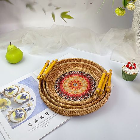 Rattantablett, handgefertigter Servierkorb für Snacks und Obst mit Griffen, 28 cm Durchmesser, rotes Blumenmuster (1/5)
