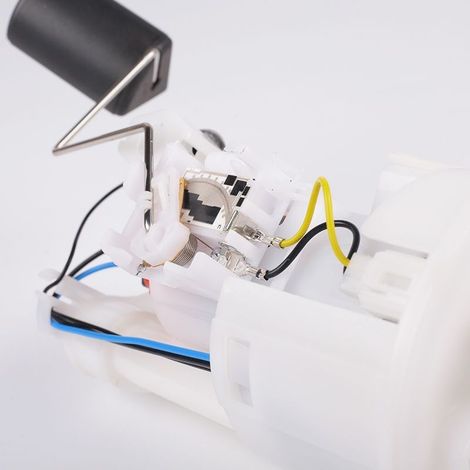 Ensemble pompe à carburant 5VX-13907-00 disponible pour une utilisation immédiate avec la pompe à carburant Yamaha YZFFZ6FAZER