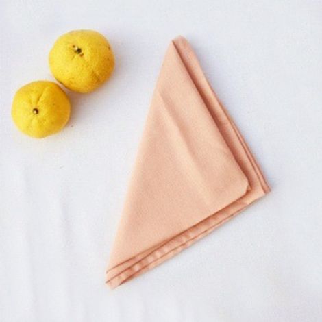 Lot de 12 serviettes de table en tissu, 42 x 42 cm, réutilisables, lavables, douces et résistantes, en polycoton, couleur abricot, idéales pour les fêtes, anniversaires, baptêmes et mariages. (1/5)