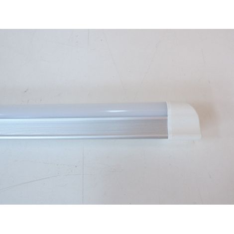 Reglette LED grise alu 8W blanc froid 6000K 760lm longueur 600mm alim 230V interieur IP20 (1/3)