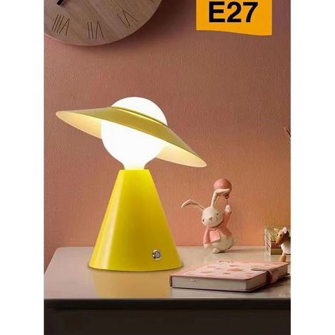 TrAdE Shop Traesio - Lampada Da Tavolo Decorativa Con Paralume A Cappello Orientabile Lume E27 D13 - Giallo (1/5)