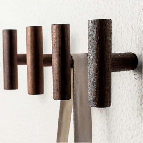 Lot de 4 patères murales en bois naturel, crochets porte-manteaux simples style vintage. (1/5)