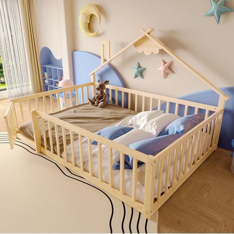 Cama infantil 140x190 cm natural de pino y MDF con diseño casita y barrera de seguridad (1/5)