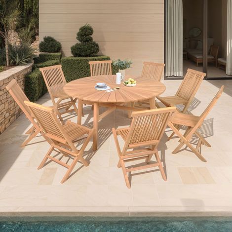 M&S – Ensemble table ronde 180 cm en teck + 8 chaises pliantes – Résistant aux intempéries – Huilage annuel pour conservation – Pour repas en extérieur