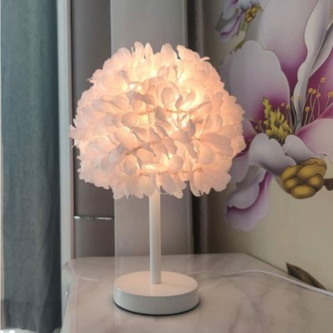 Elegante und moderne Seidennachtleuchte mit rosenförmigen Federn, ideal für Büro, Tisch, Wohnzimmer, Schlafzimmer und als Hochzeitsdekoration. – Crezuo