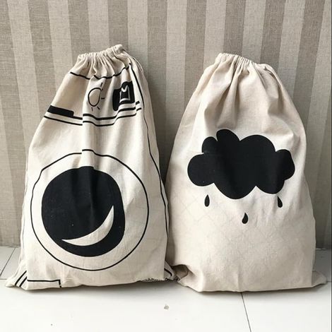 Sac à Linge Sale de Voyage, avec Cordon de Serrage, Lavable et Réutilisable, Grande Capacité (60 x 48 cm) (1/5)