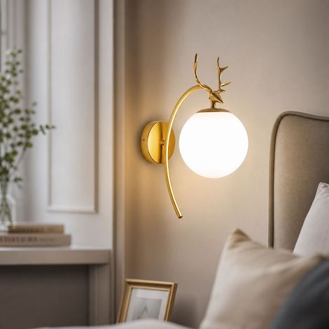 Applique murale tête de cerf en fer et verre, éclairage LED chaud sans scintillement, design décoratif doré pour chambre (1/5)