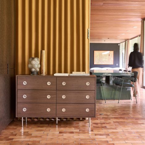 Commode vintage décor bois et acier inoxydable 6 tiroirs noyer - Shelby