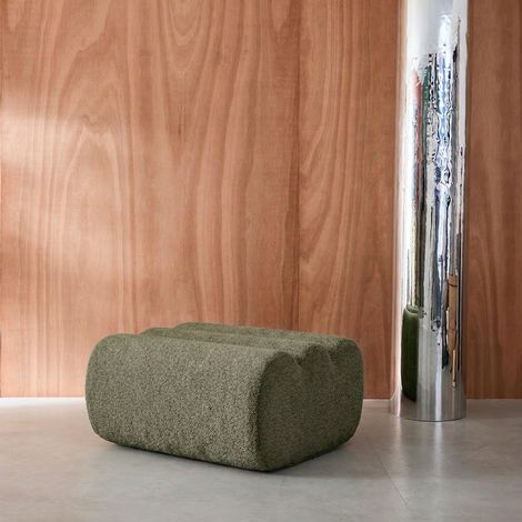 Pouf. repose-pieds pour chauffeuse Nova bouclette texturée kaki - Nova