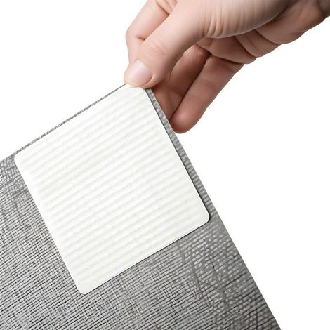 Lot de 8 sous-tapis antidérapants pour parquets, réutilisables et lavables, en matériau neuf. (1/5)