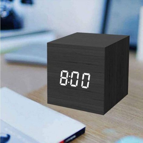 Réveil numérique, mini-réveil de bureau Cube moderne à lumière LED en bois, affiche l'heure et la température pour les enfants, les (1/4)