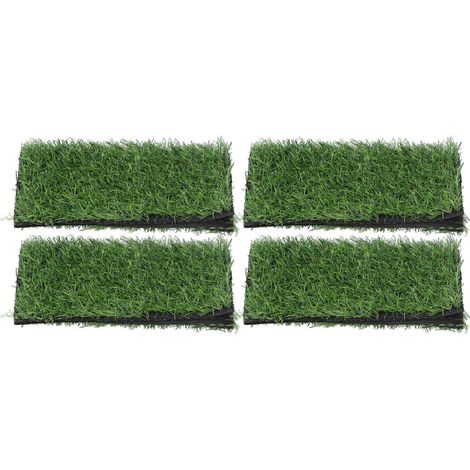 Tapis vert avec plantes artificielles (1/5)