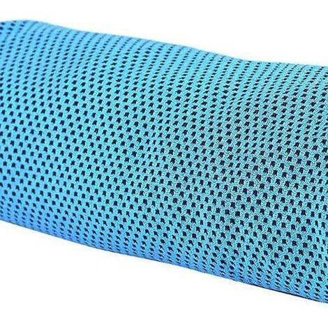 Serviette rafraîchissante à séchage rapide en fibres de polyester, design en maille, idéale pour les sportifs. (1/5)
