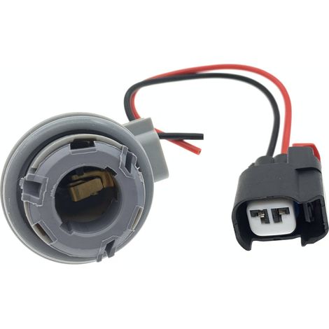 XFM500020 is a socket for the rear turn indicator bulbs of Land Rover Freelander L314 models from 1996 to 2006. (1/5)