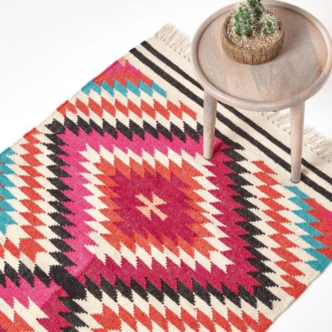 HOMESCAPES Manila Handwoven Pink, Orange and White Multi Coloured Diamond Patterned Kilim Wool Rug, 160 x 230 cm
