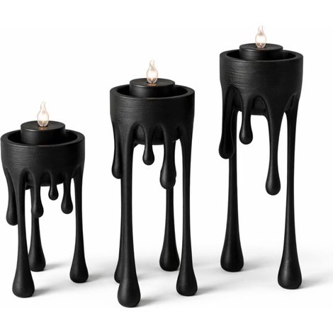 Un chandelier moderne en forme de « cire coulante » noir